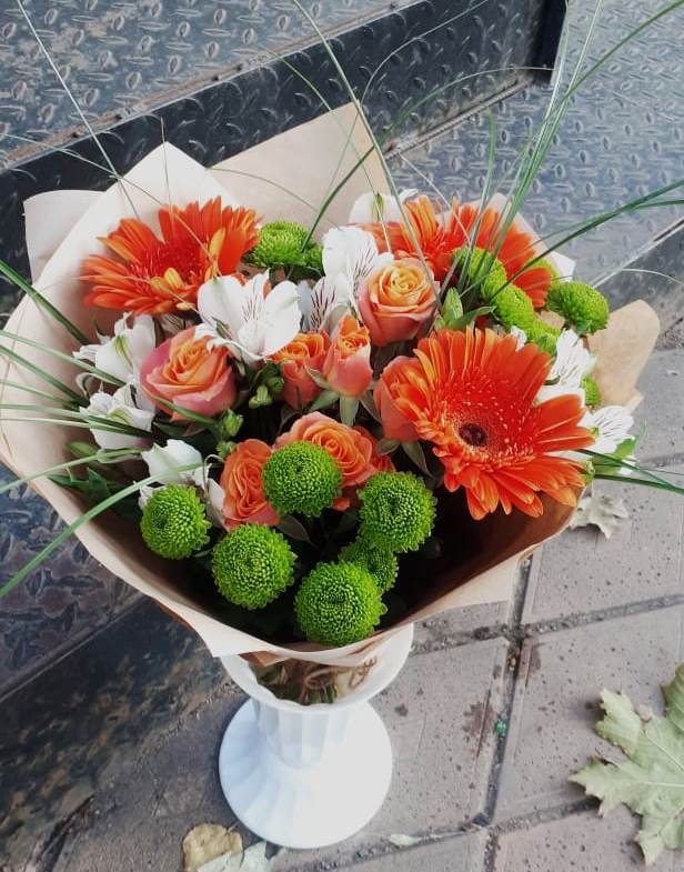 Букет цветов из: Герберы, Хризантемы, Альстромерии и Розы в Бачи-Юрте