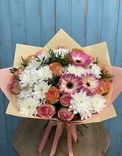 Букет цветов из:  Розы, Герберы и Хризантемы в Бачи-Юрте