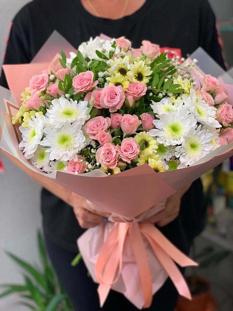 Букет цветов из: Розы и Хризантемы в Бачи-Юрте
