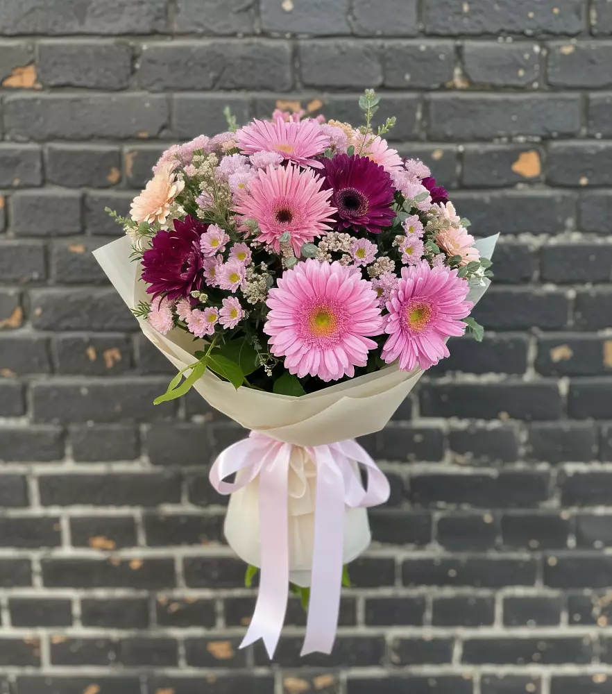 Букет цветов из: Герберы и Хризантемы в Бачи-Юрте