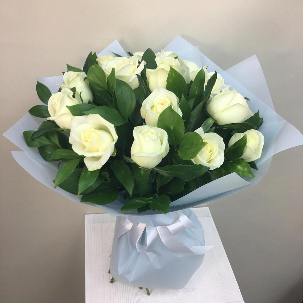 Букет 15 Белых роз Проуд в Бачи-Юрте