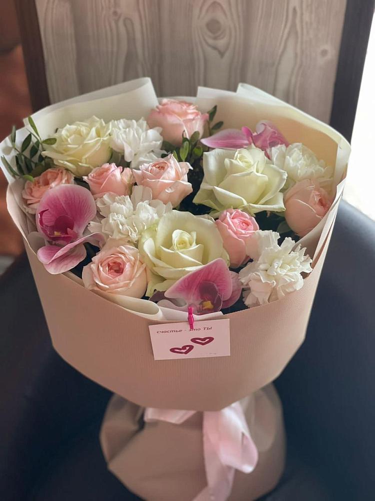 Букет цветов из: Орхидеи, Розы и Гвоздики в Бачи-Юрте