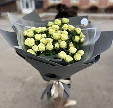 Букет Белые кустовые розы Солинеро в Бачи-Юрте