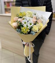 Букет цветов из:  Альстромерии, Розы и Хризантемы в Бачи-Юрте
