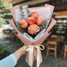 Букет цветов из:  Розы в Бачи-Юрте