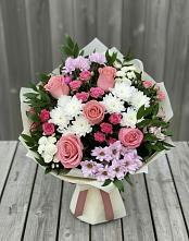 Букет цветов из:  Альстромерии, Гвоздики, Розы и Хризантемы в Бачи-Юрте