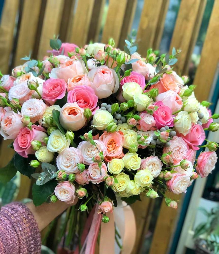 Букет цветов из: Розы в Бачи-Юрте