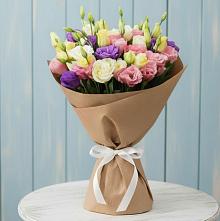 Букет цветов из:  Лизиантусы в Бачи-Юрте