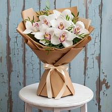 Букет цветов из:  Орхидеи и Розы в Бачи-Юрте